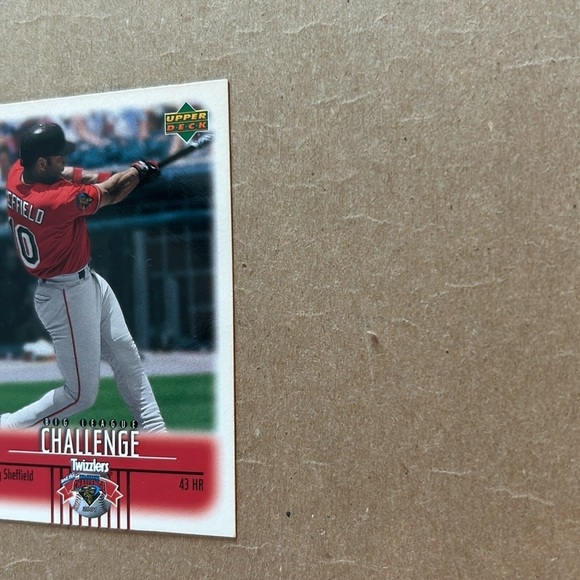 EUC 2001 Upper Deck baseball card Gary Sheffield #6 out of 10 Twizzlers - Picture 3 of 5